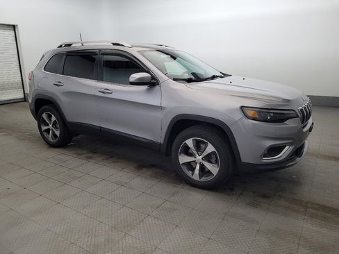 Used 2019 Jeep Cherokee Limited image 11