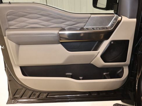 Certified 2025 Ford F350 Platinum w/ Platinum Plus Package image 11