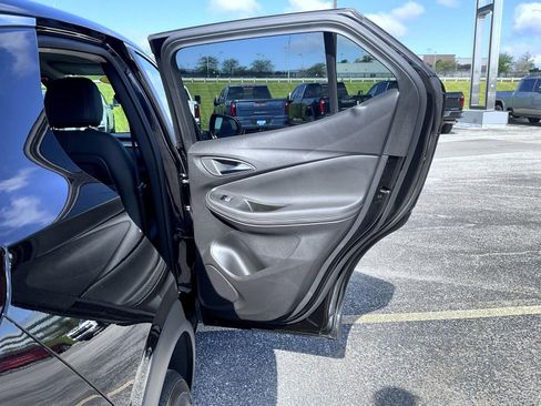 Certified 2023 Buick Encore GX Preferred w/ Cold Weather Comfort Package FWD image 17