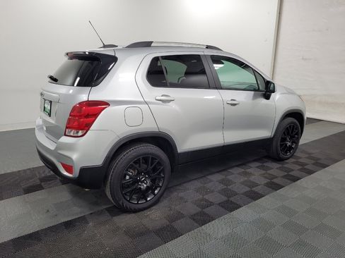 Used 2021 Chevrolet Trax LT w/ Driver Confidence Package AWD/4WD image 10