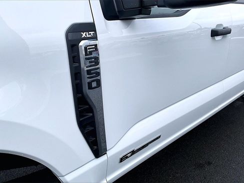 Used 2024 Ford F350 XLT image 8
