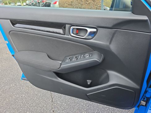 Used 2025 Honda Civic Sport image 26