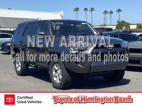 Used 2018 Toyota 4Runner SR5 Premium image 1