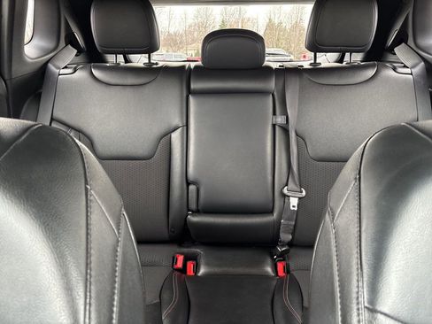 Used 2024 Jeep Compass Trailhawk image 14