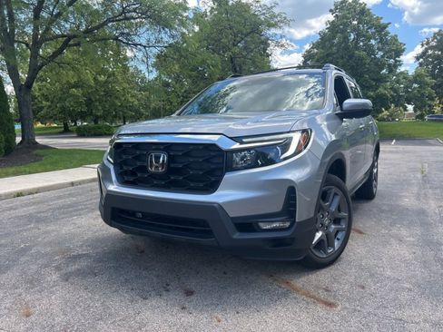 Used 2023 Honda Passport EX-L image 4