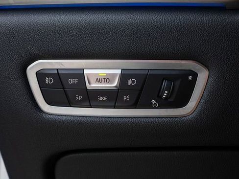 Used 2022 BMW X7 xDrive40i w/ Premium Package image 22