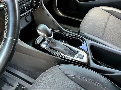 Used 2024 Buick Encore GX Preferred FWD image 18