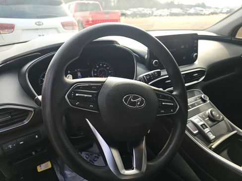 Used 2021 Hyundai Santa Fe SE image 11