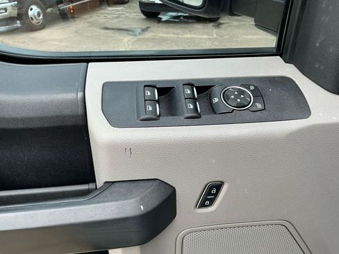 Used 2018 Ford F350 XL w/ Power Equipment Group AWD/4WD image 19
