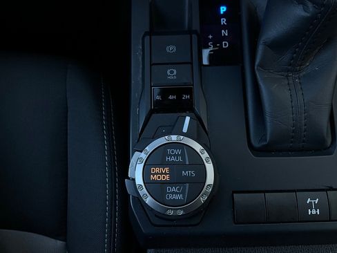 Used 2025 Toyota Tacoma TRD Off-Road image 22