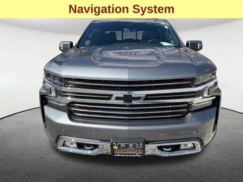 Used 2022 Chevrolet Silverado 1500 High Country w/ Technology Package image 4
