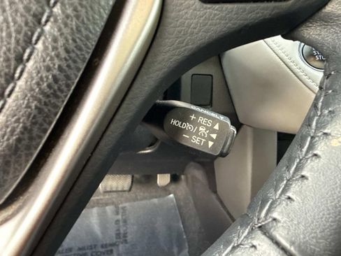 Used 2018 Toyota RAV4 XLE image 37