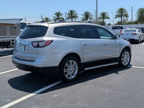 Used 2015 Chevrolet Traverse LT w/ Style and Technology Package FWD image 7