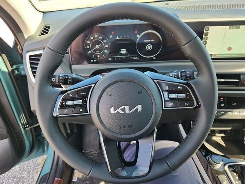 New 2026 Kia Seltos EX image 13