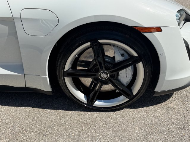 Used 2020 Porsche Taycan 4S AWD/4WD image 10