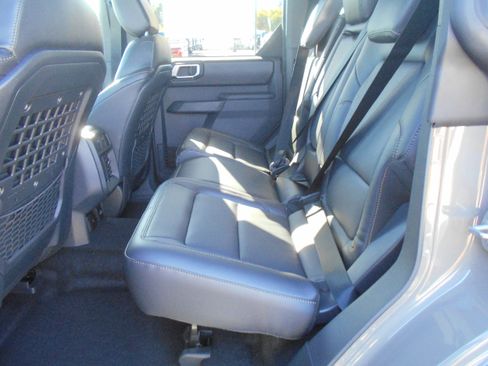 New 2025 Ford Bronco Badlands w/ Sasquatch Package image 33