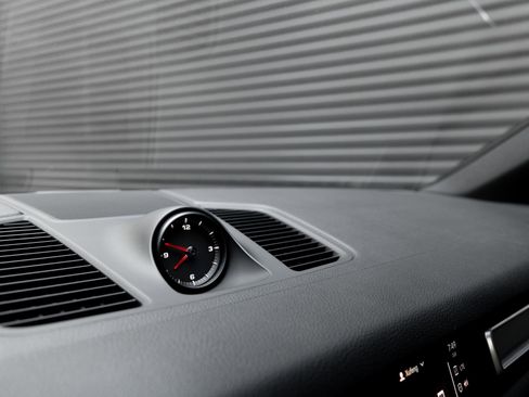 Certified 2022 Porsche Cayenne S AWD/4WD image 20