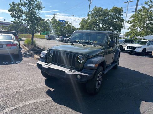 Used 2024 Jeep Wrangler Unlimited Sport AWD/4WD image 4