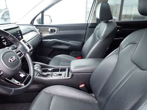 Certified 2021 Kia Sorento EX w/ Panoramic Sunroof Package image 8