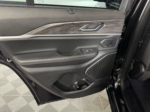 Used 2025 Jeep Grand Cherokee Limited 4xe image 27