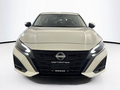 New 2026 Nissan Altima 2.5 SV FWD image 2