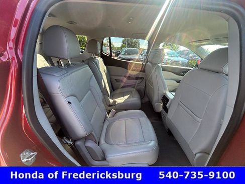 Used 2022 GMC Acadia SLT w/ Technology Package AWD/4WD image 30