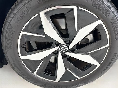 Used 2023 Volkswagen ID.4 S RWD image 29