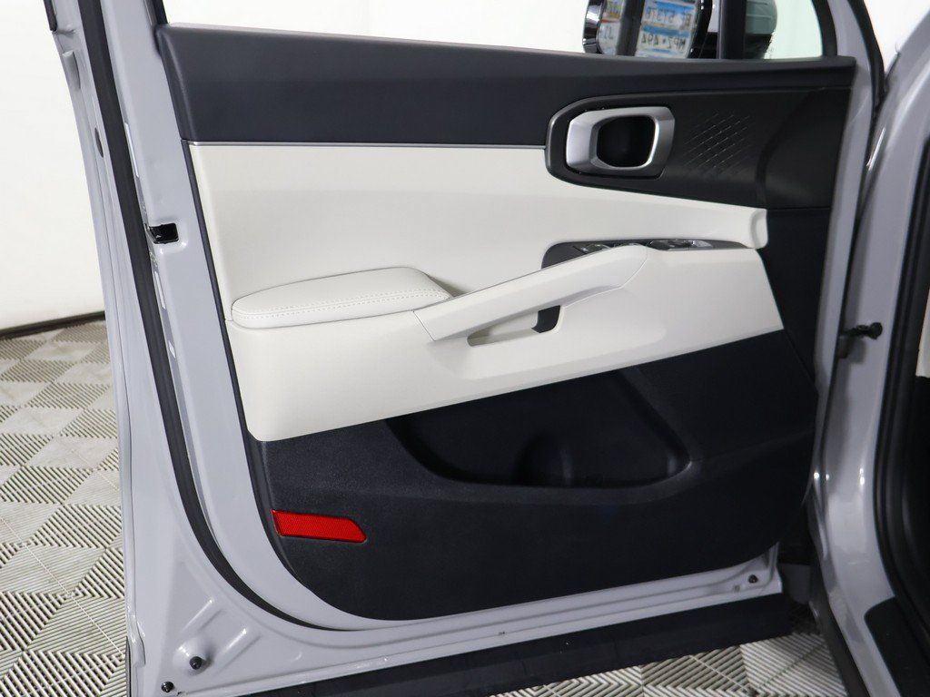 Certified 2026 Kia Sorento S FWD image 22