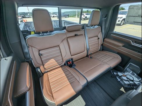 New 2026 GMC Sierra 2500 Denali Ultimate w/ Max Trailering Package AWD/4WD image 18