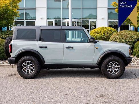 Certified 2024 Ford Bronco Badlands AWD/4WD image 1