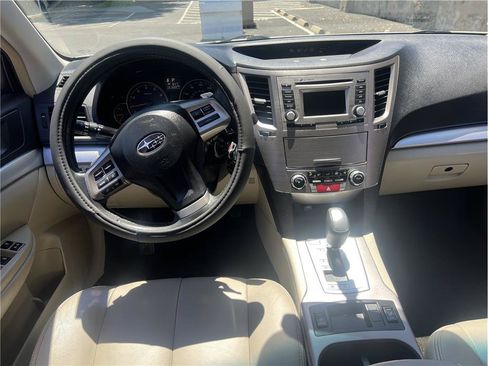 Used 2014 Subaru Outback 2.5i Premium w/ Popular Package #1B AWD/4WD image 13