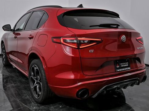 Used 2022 Alfa Romeo Stelvio Veloce image 8