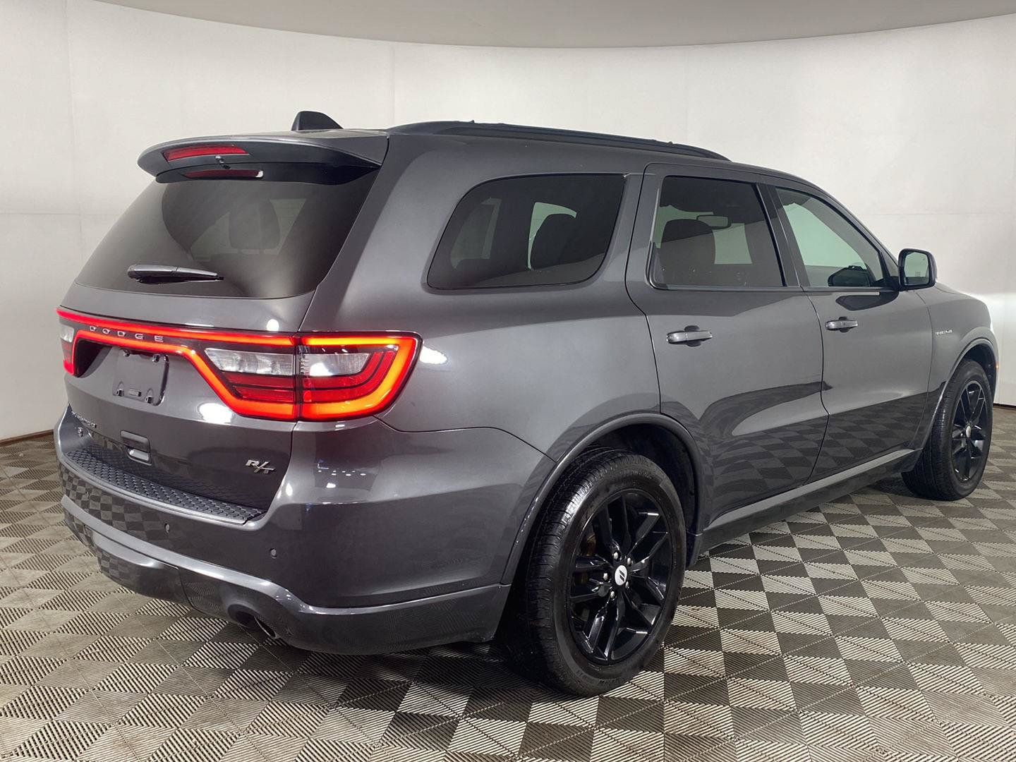 Used 2025 Dodge Durango R/T AWD/4WD image 3