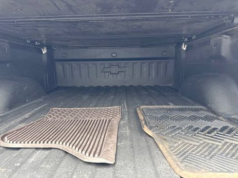 Used 2017 Chevrolet Silverado 1500 LT w/ LPO, Black Pack AWD/4WD image 18
