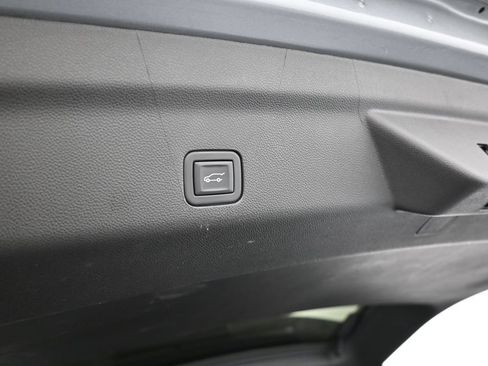 Used 2024 GMC Yukon XL Denali RWD image 53