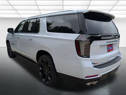New 2026 Chevrolet Suburban High Country AWD/4WD image 2
