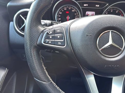 Used 2018 Mercedes-Benz GLA 250 4MATIC image 31