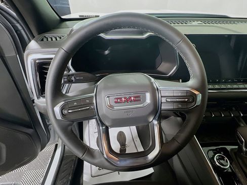 New 2026 GMC Canyon Elevation image 10