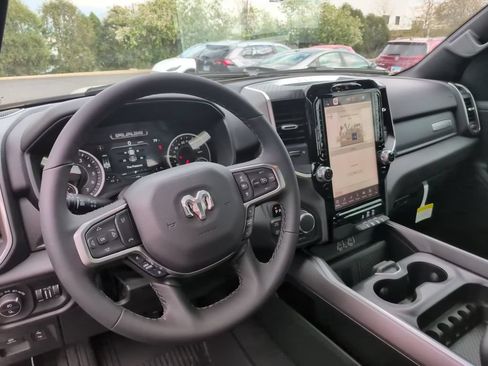 New 2026 RAM 1500 Big Horn AWD/4WD image 32