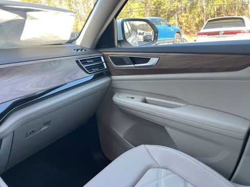 New 2026 Volkswagen Atlas SE image 21