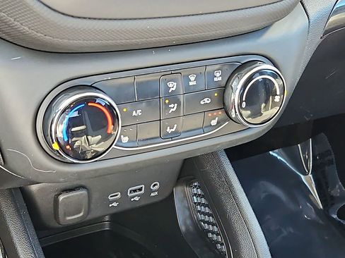 Certified 2022 Chevrolet TrailBlazer LT w/ Driver Confidence Package AWD/4WD image 23
