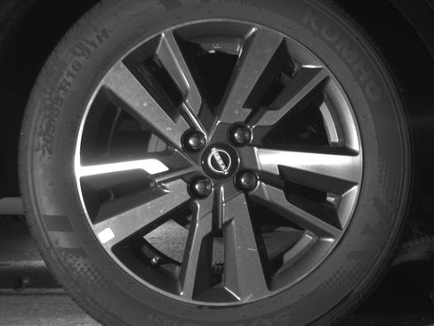 Used 2025 Nissan Versa SV image 15