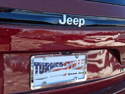 Certified 2024 Jeep Grand Cherokee Limited image 16