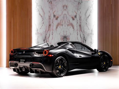 Used 2017 Ferrari 488 Spider RWD image 4