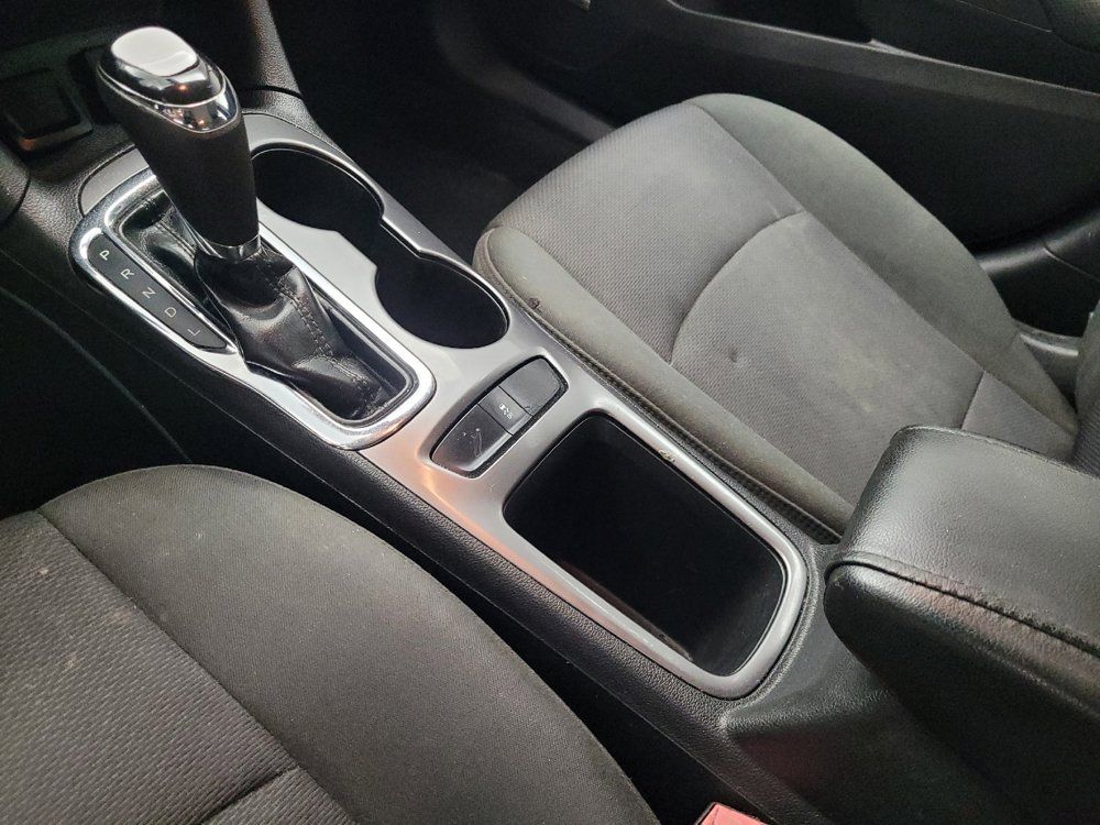 Used 2017 Chevrolet Cruze LT w/ Sun And Sound Package FWD image 26