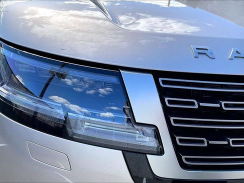 Used 2026 Land Rover Range Rover Long Wheelbase SE AWD/4WD image 31