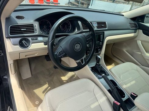 Used 2014 Volkswagen Passat TDI SE FWD image 9