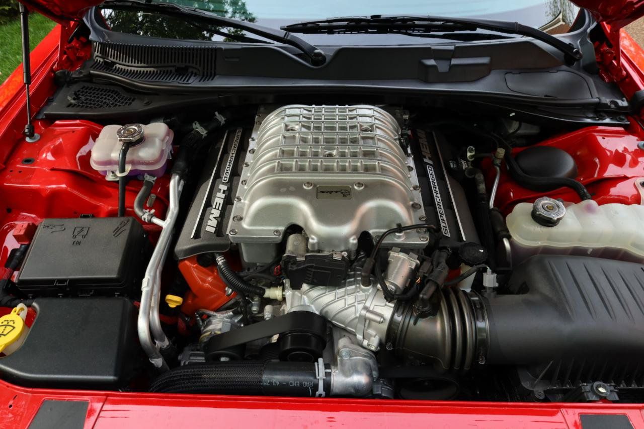 Used 2017 Dodge Challenger SRT Hellcat RWD image 11