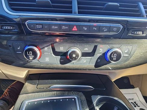 Used 2019 Audi Q7 3.0T Premium Plus w/ Premium Plus Package AWD/4WD image 26