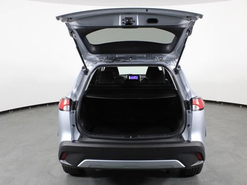 Used 2024 Toyota Corolla Cross XLE FWD image 16